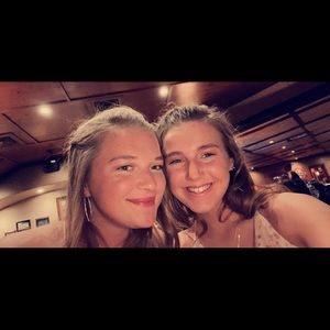 Meet your Posher, Kayla